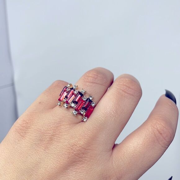 Red Baguette Crystal Rhinestone Gold Band Ring - Picture 4 of 7